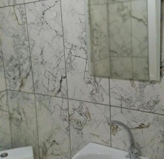 اتاق اکونومی, Hoogland Sui̇t