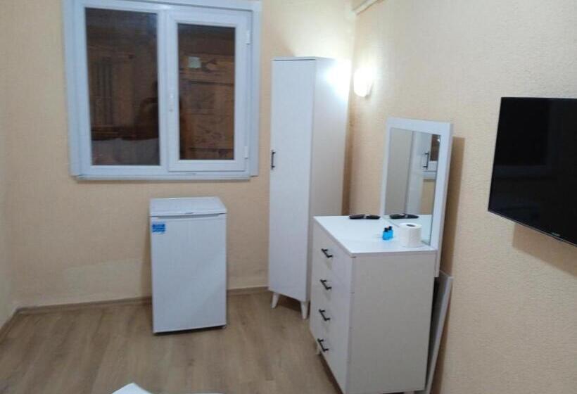 اتاق اکونومی, Hoogland Sui̇t