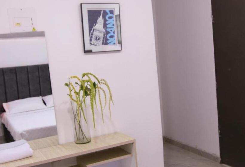 اتاق استاندارد, Faleg World