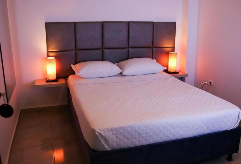 اتاق استاندارد, Faleg World