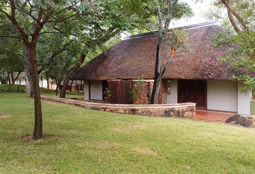 Номер Deluxe, Ilanga Safari Lodge   Welgevonden Game Reserve