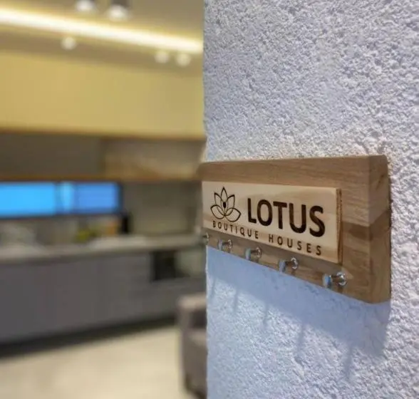 スタンダードバンガロー, Lotus Patacho