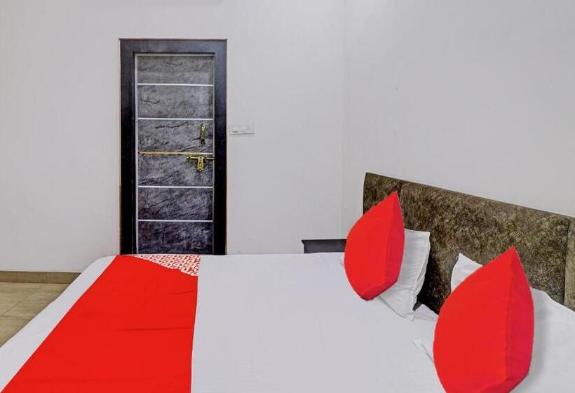 Klassiskt Trippelrum, Oyo Flagship 81537 Radhey Krishna Paying Guest House