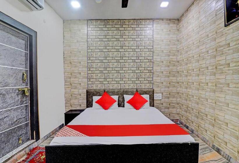 Klassiskt Trippelrum, Oyo Flagship 81537 Radhey Krishna Paying Guest House