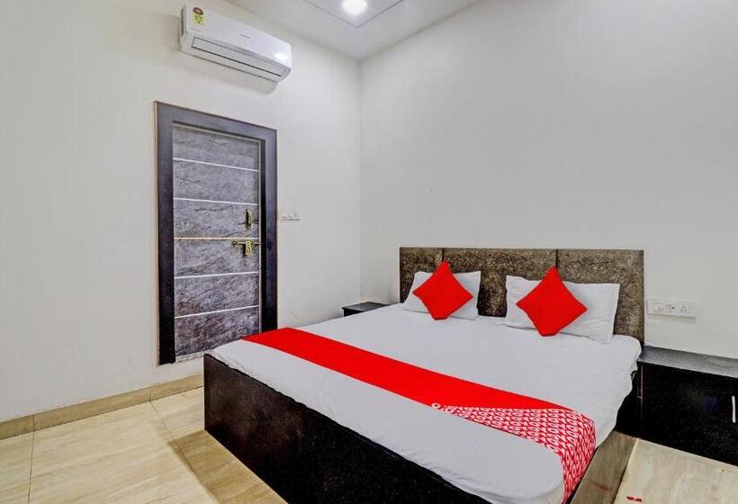 Klassiskt Trippelrum, Oyo Flagship 81537 Radhey Krishna Paying Guest House