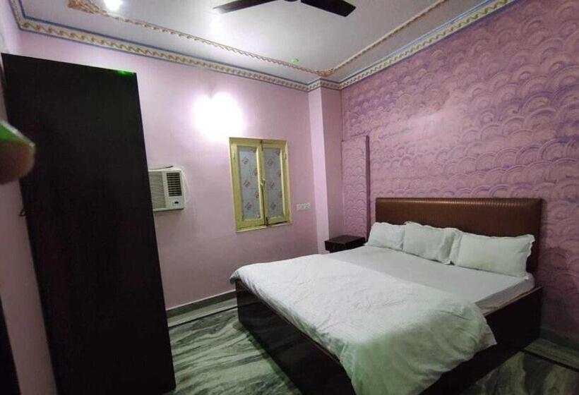اتاق استاندارد, Oyo Flagship Kumar Guest House