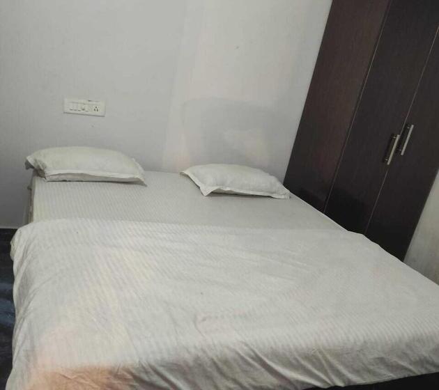 اتاق استاندارد, Oyo Flagship Kumar Guest House