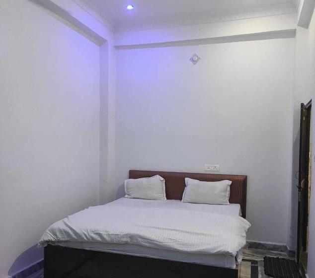 اتاق استاندارد, Oyo Flagship Kumar Guest House