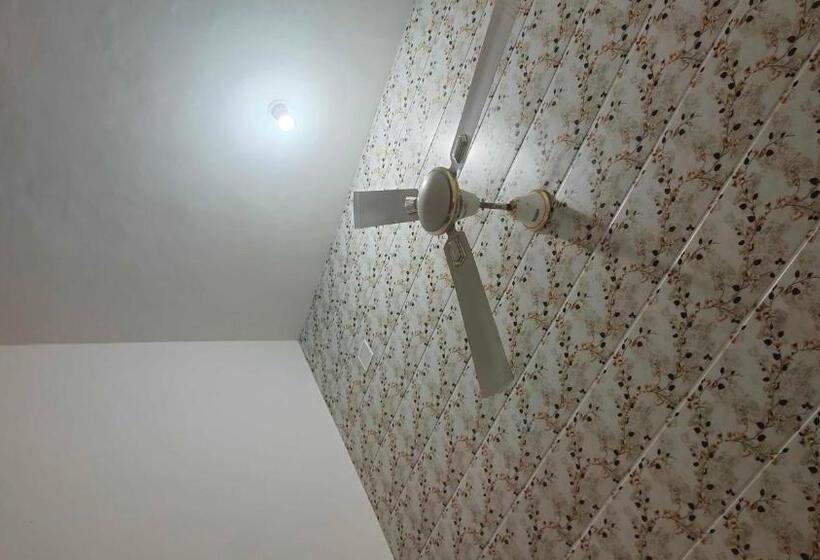 Klassiskt Trippelrum, Oyo Kanha Guest House