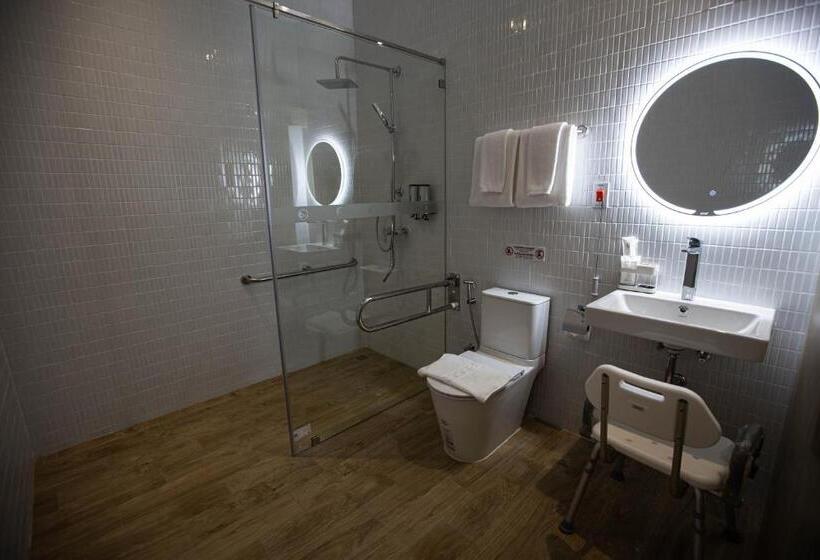 Семейный Номер, The Arch Phuket