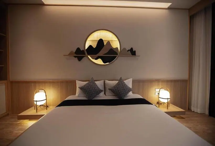 デラックススイート, The Arch Phuket