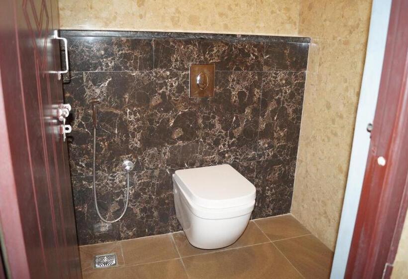 חדר דלוקס, Varun Mansion Hassan