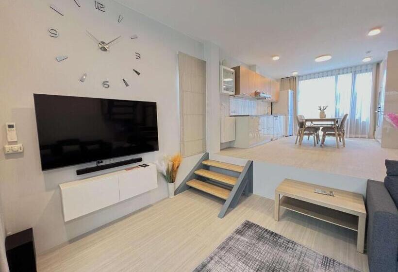 شقة غرفتين, Riana Samui