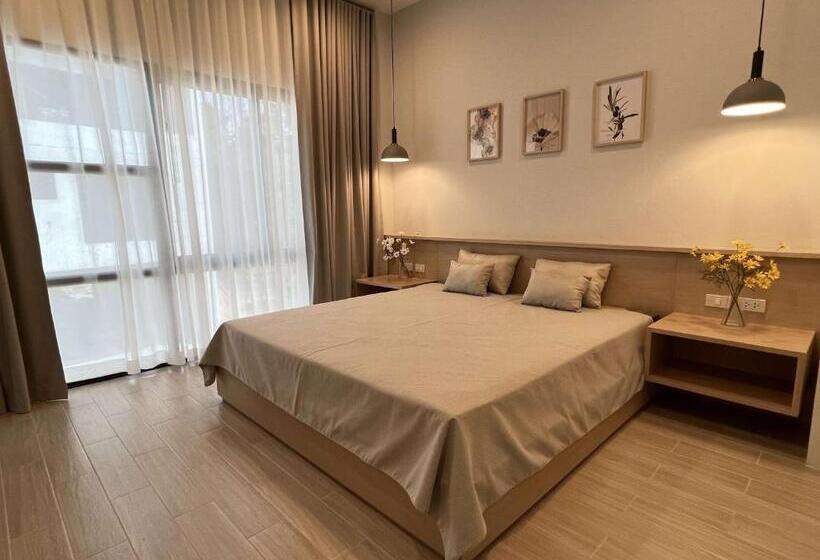 شقة غرفتين, Riana Samui