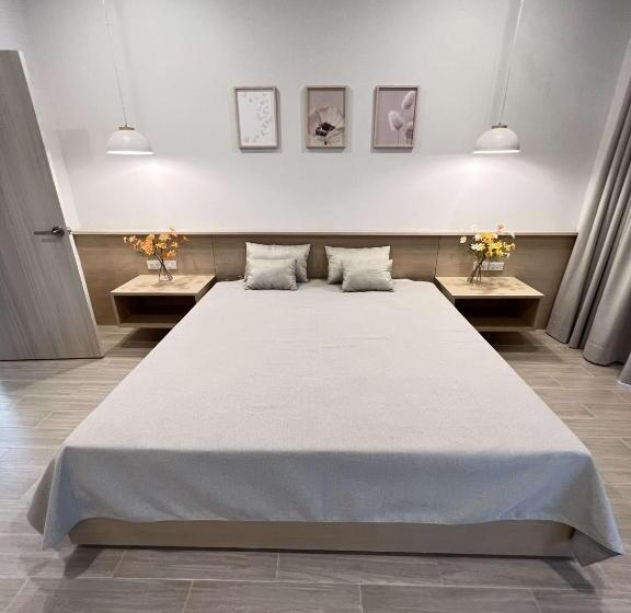 شقة غرفتين, Riana Samui