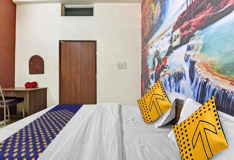 חדר קלאסי לשלושה, Spot On Hotel Gangaur Midway