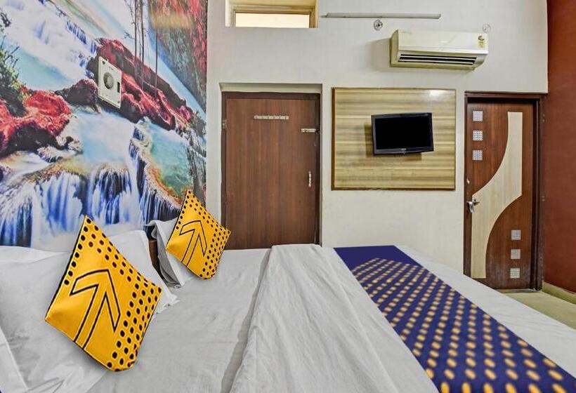 三人经典房间, Spot On Hotel Gangaur Midway