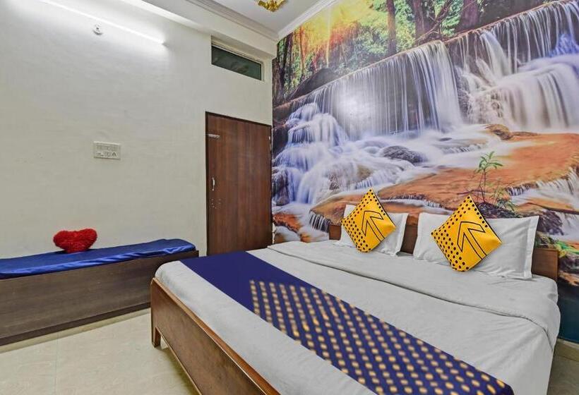 三人经典房间, Spot On Hotel Gangaur Midway