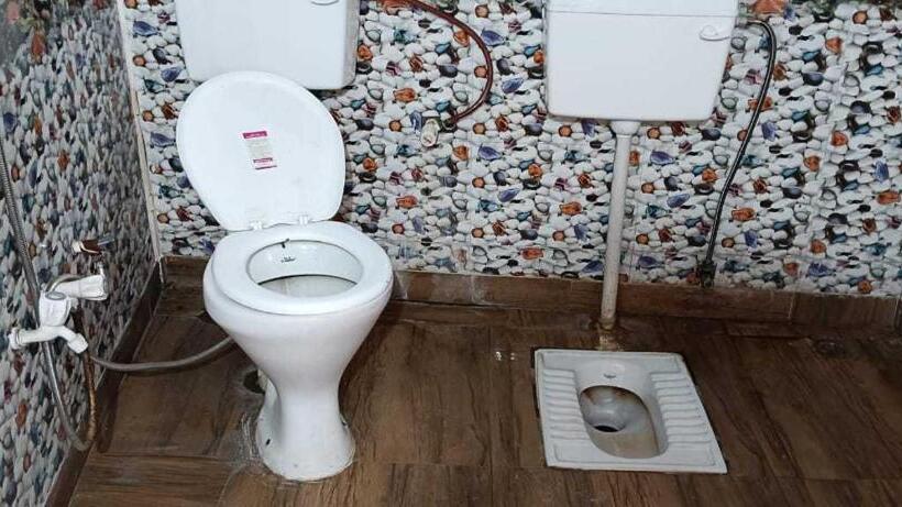 Трехместный Номер Классика, Spot On Hotel Golden Gajraula