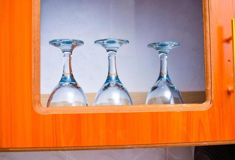 اتاق خانوادگی با سرویس بهداشتی مشترک, Tiamcy Homes