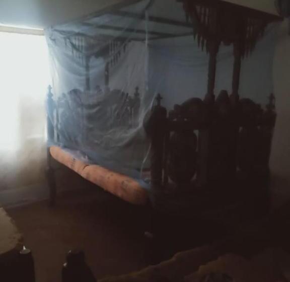 اتاق استاندارد, Chikuku Ford Farm House