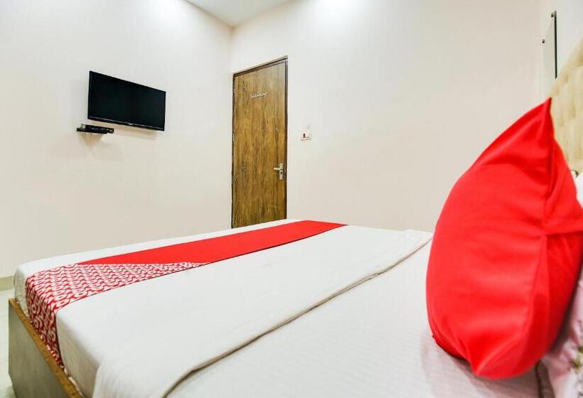 חדר קלאסי לשלושה, Flagship Makkar  S Rest Inn