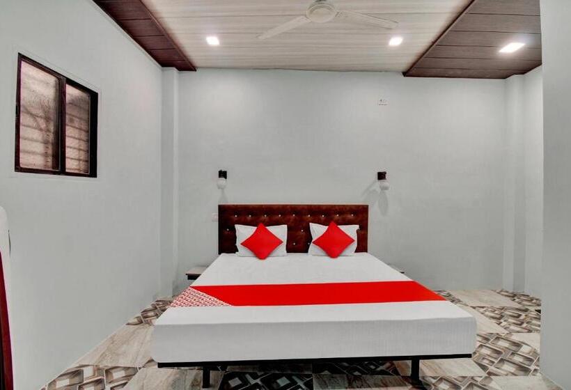 חדר קלאסי לשלושה, The Village Resort