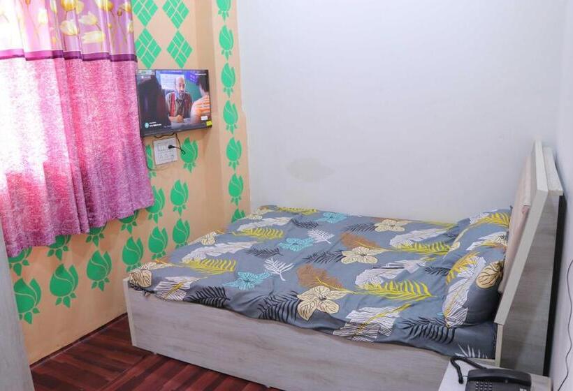 Трехместный Номер Классика, Oyo Galaxy Lodge