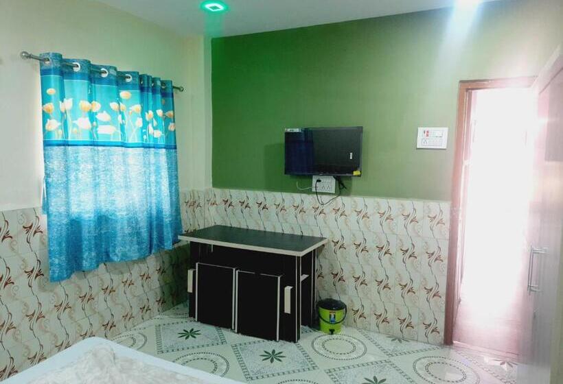 חדר קלאסי לשלושה, Oyo Galaxy Lodge