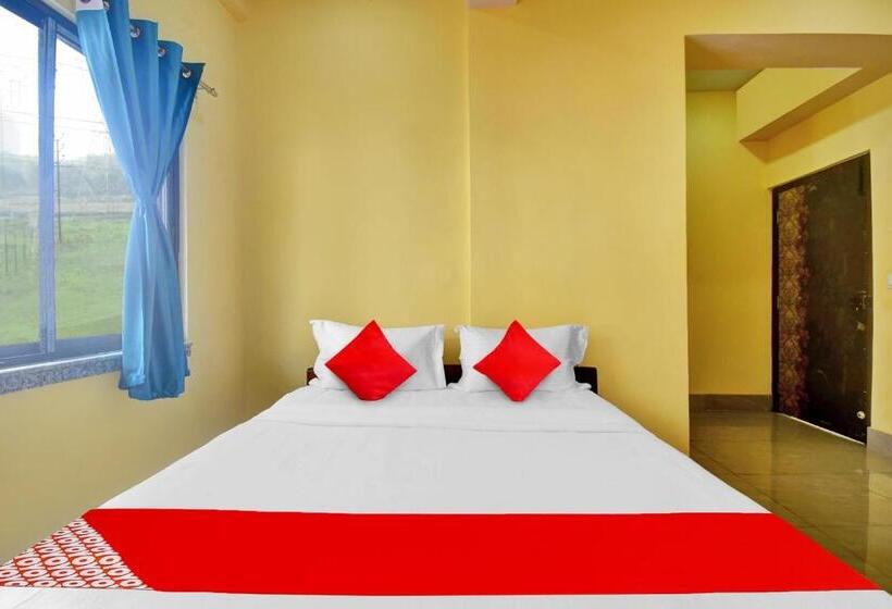 اتاق کلاسیک سه تخته, Oyo Subha Utsab Guest House