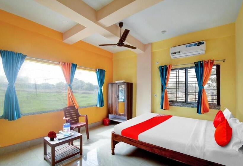 اتاق کلاسیک سه تخته, Oyo Subha Utsab Guest House