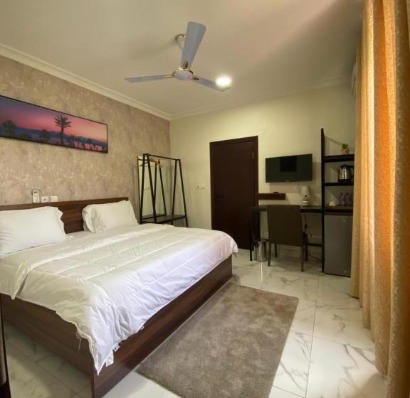 غرفة قياسية, Post Ridge