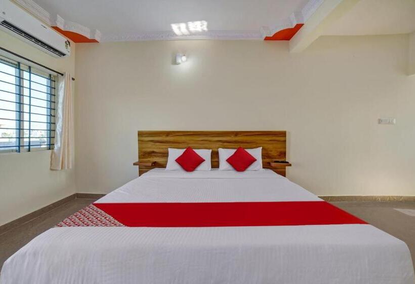 Трехместный Номер Классика, Oyo Hotel Pvg Comfort