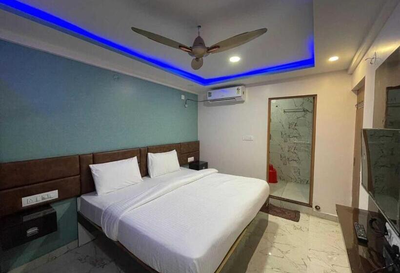 트리플 클래식 룸, Oyo Hotel Pvg Comfort