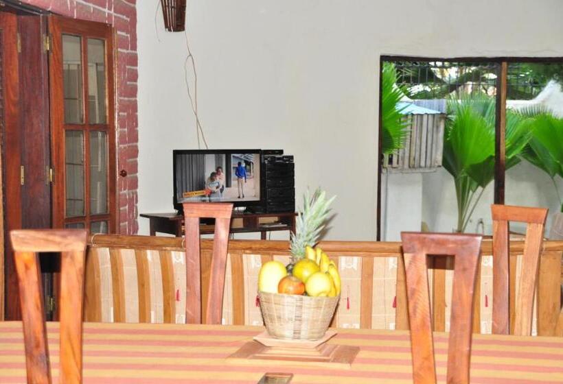 اتاق استاندارد با چشمانداز باغ, Chez Vous