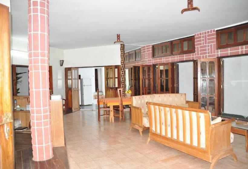 اتاق استاندارد با چشمانداز باغ, Chez Vous