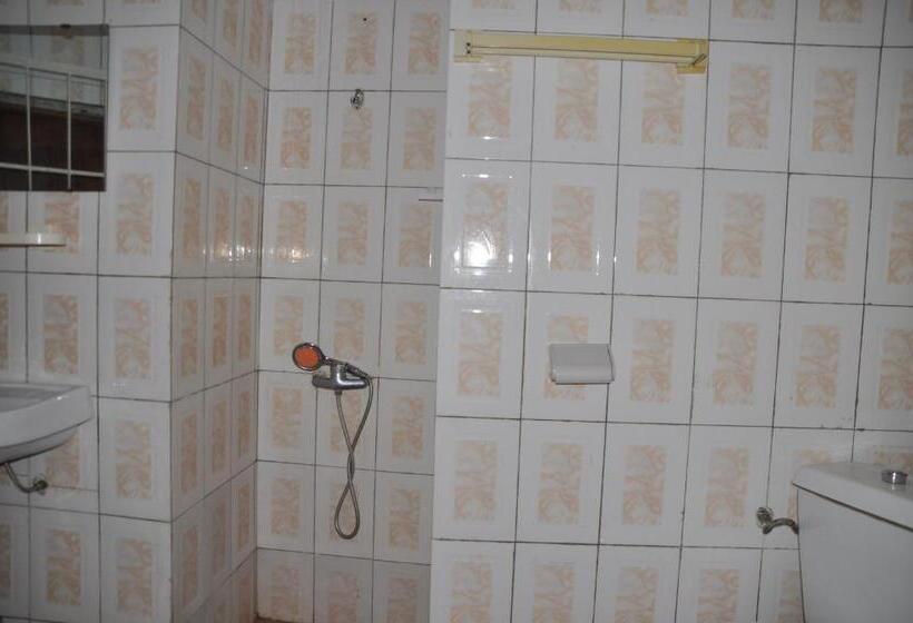 اتاق استاندارد, Chez Vous