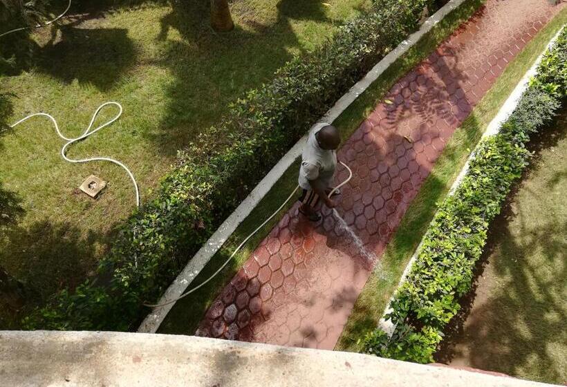 اتاق استاندارد, Chez Vous