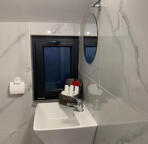 חדר משפחתי, Lumea Copiilor Karina&adelin Lupeni