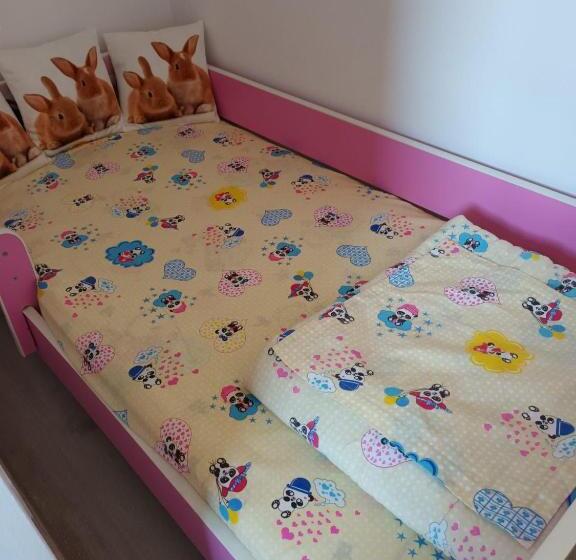 חדר דלוקס, Lumea Copiilor Karina&adelin Lupeni