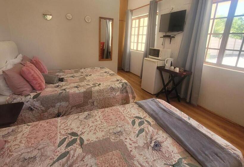 베이직 3인 룸, Molopo Naledi Guest Lodge