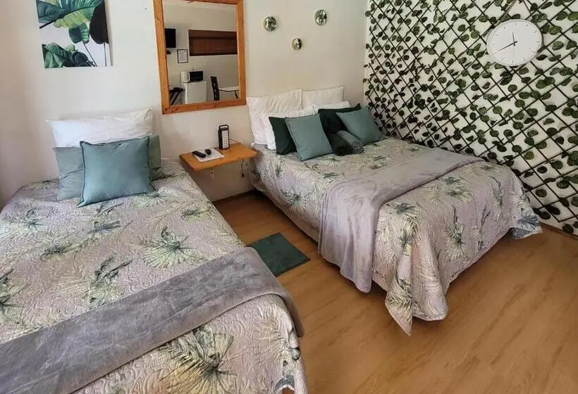 Classic Kolmen Hengen Huone, Molopo Naledi Guest Lodge