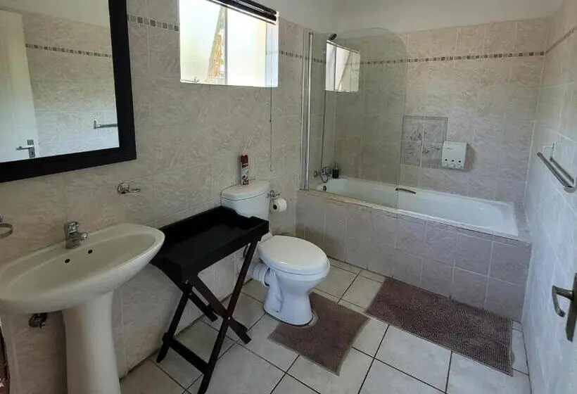 Perhehuone, Molopo Naledi Guest Lodge