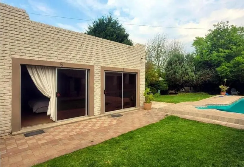 Standard-huone, Molopo Naledi Guest Lodge