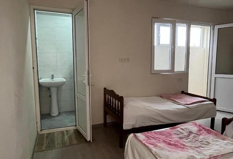 تختخواب در اتاق مشترک, Ok House!