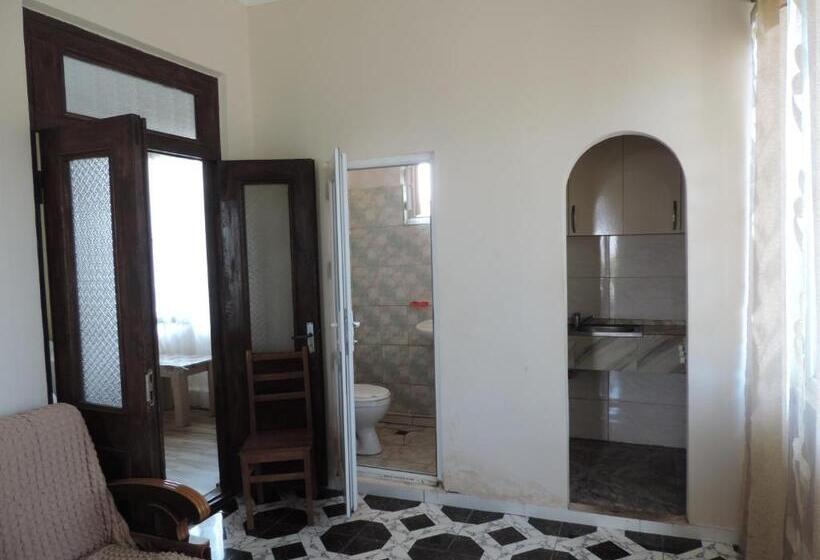 اتاق خانوادگی, Ok House!