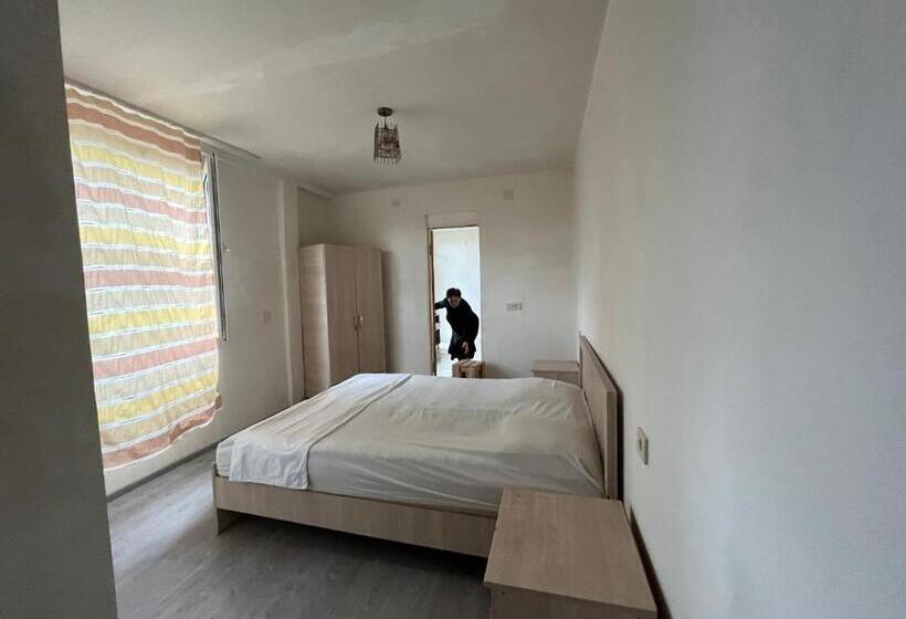 اتاق استاندارد, Ok House!