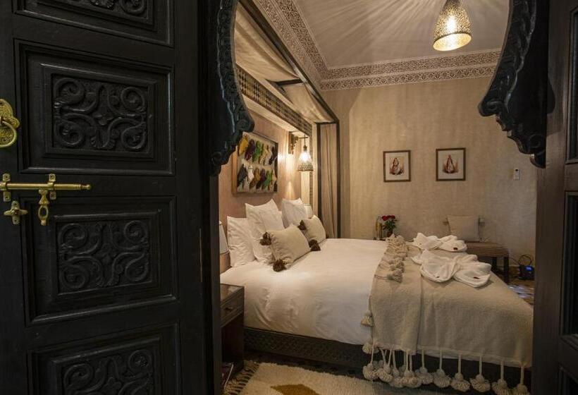 اتاق لوکس, Riad Almisk