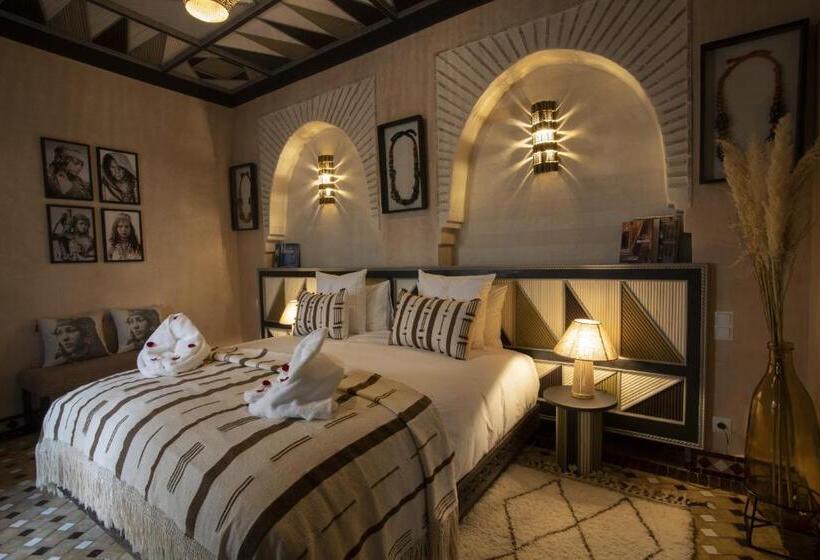 デラックスルーム, Riad Almisk