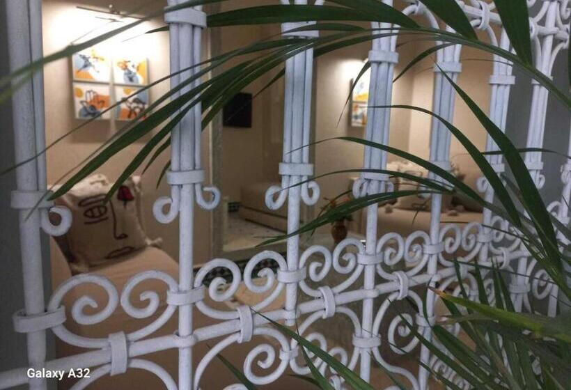 スイート, Riad Almisk